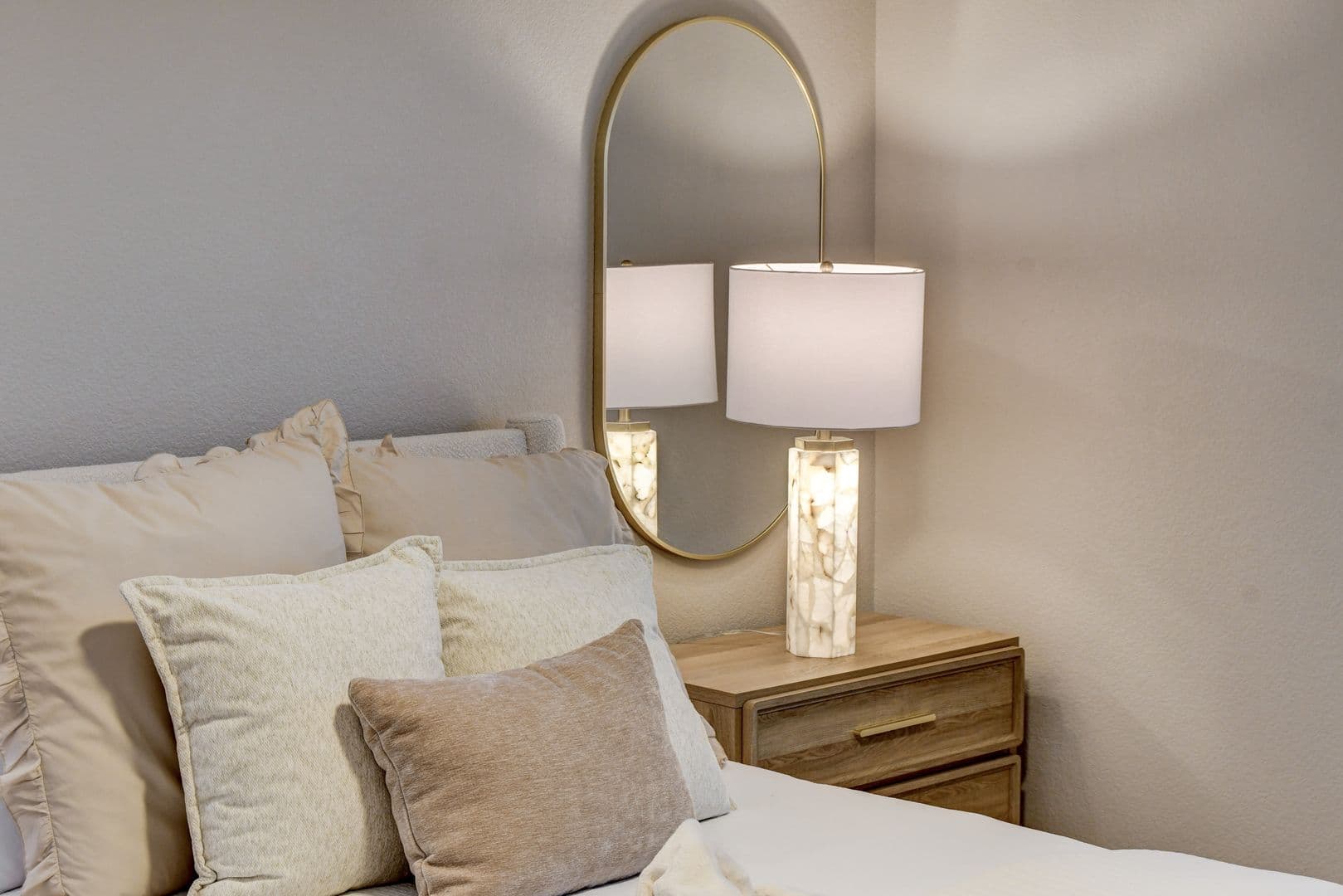 Henderson House: 3568 Anastagio Lane