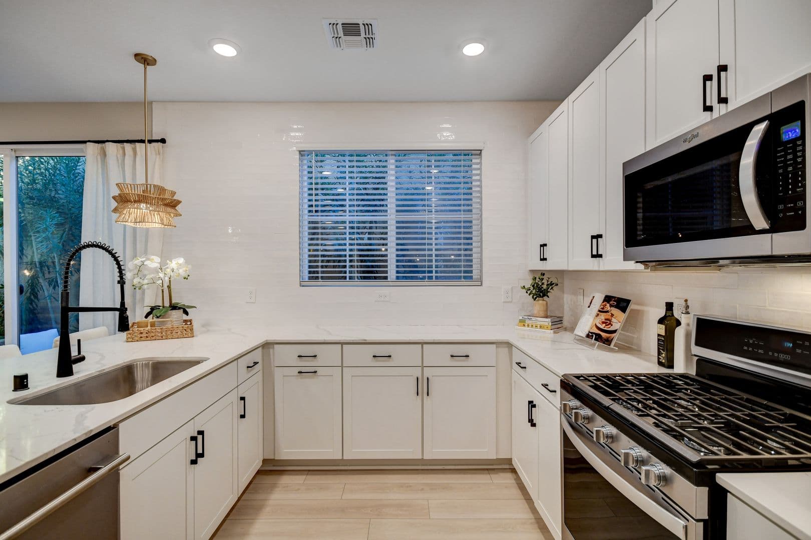 Henderson House: 3568 Anastagio Lane