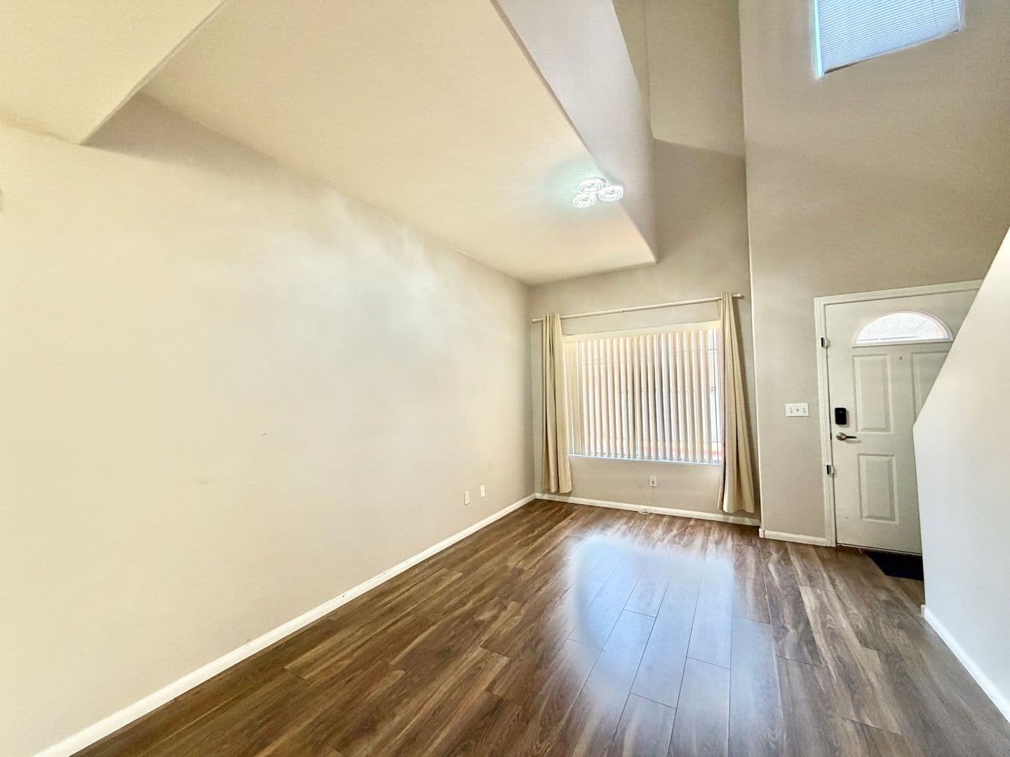 Henderson Townhome: 62 Blue Beak Way