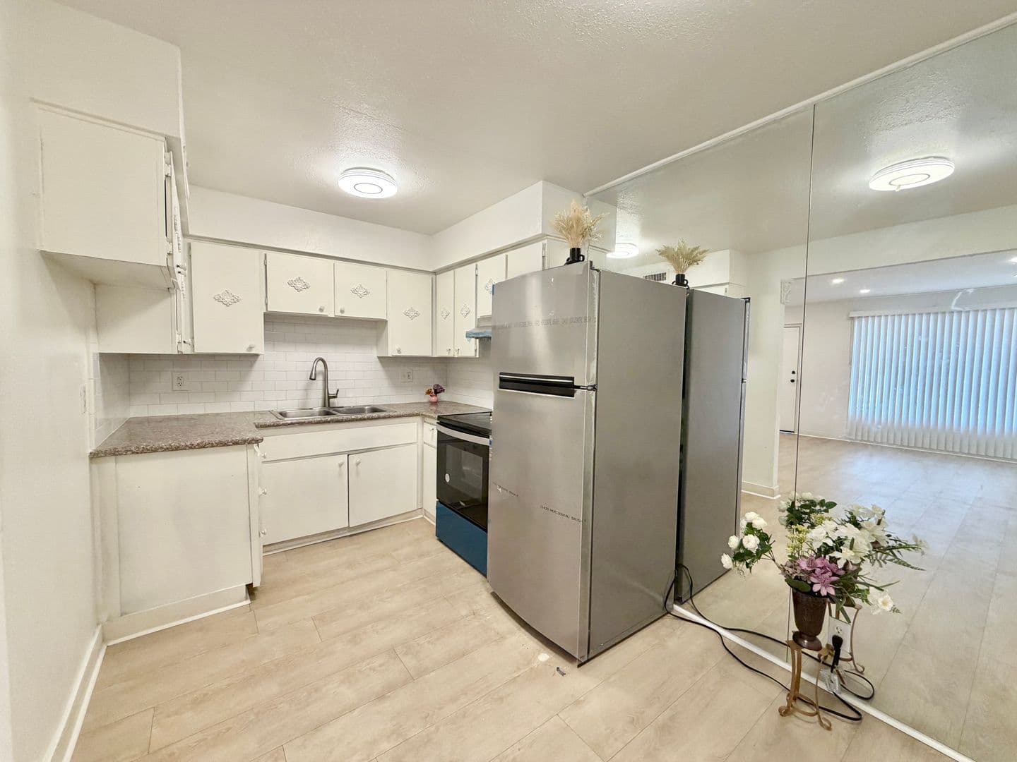 Las Vegas Condo: 575 S. Royal Crest Circle