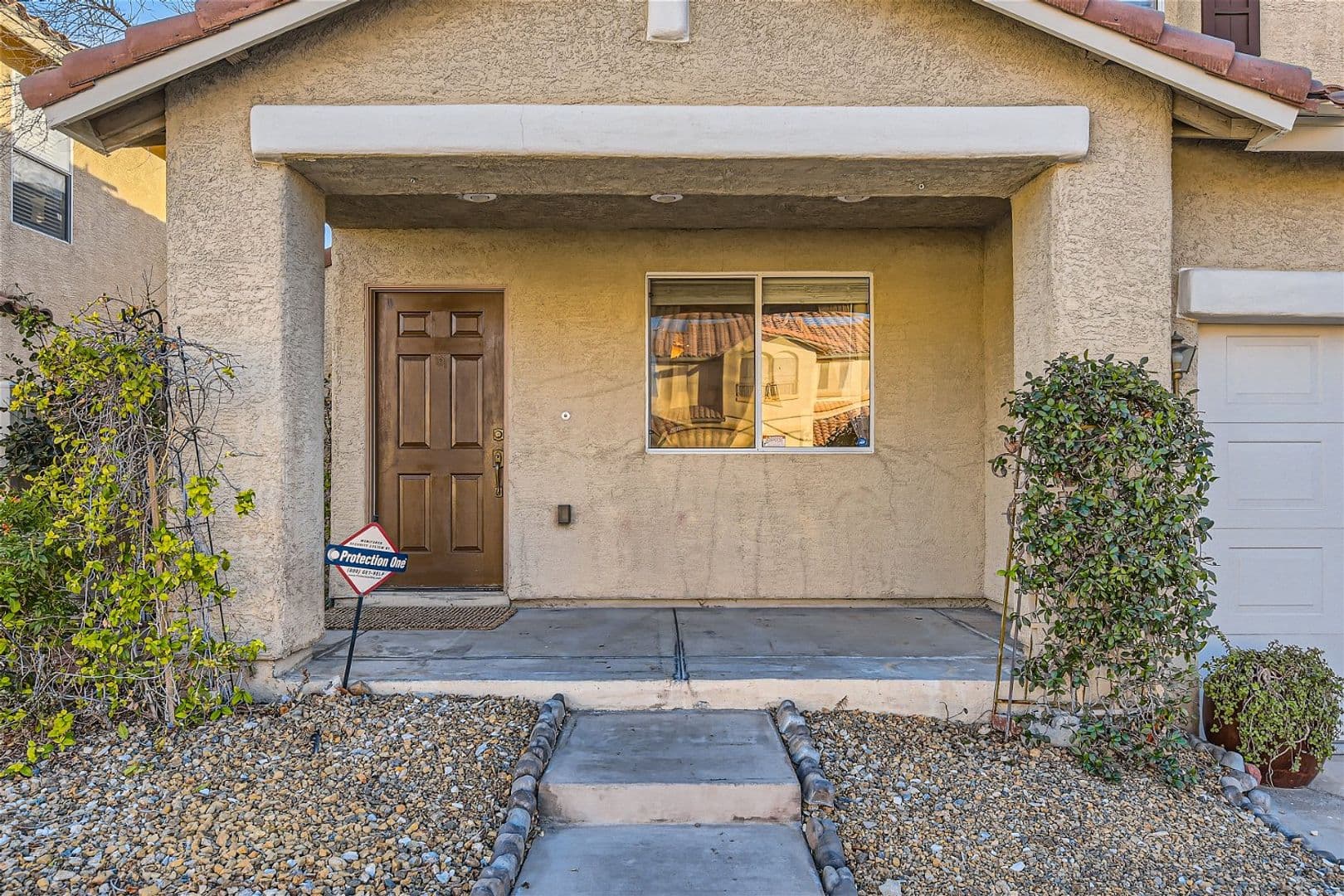 LAS VEGAS House: 9379 MALAYA GARNET CT.