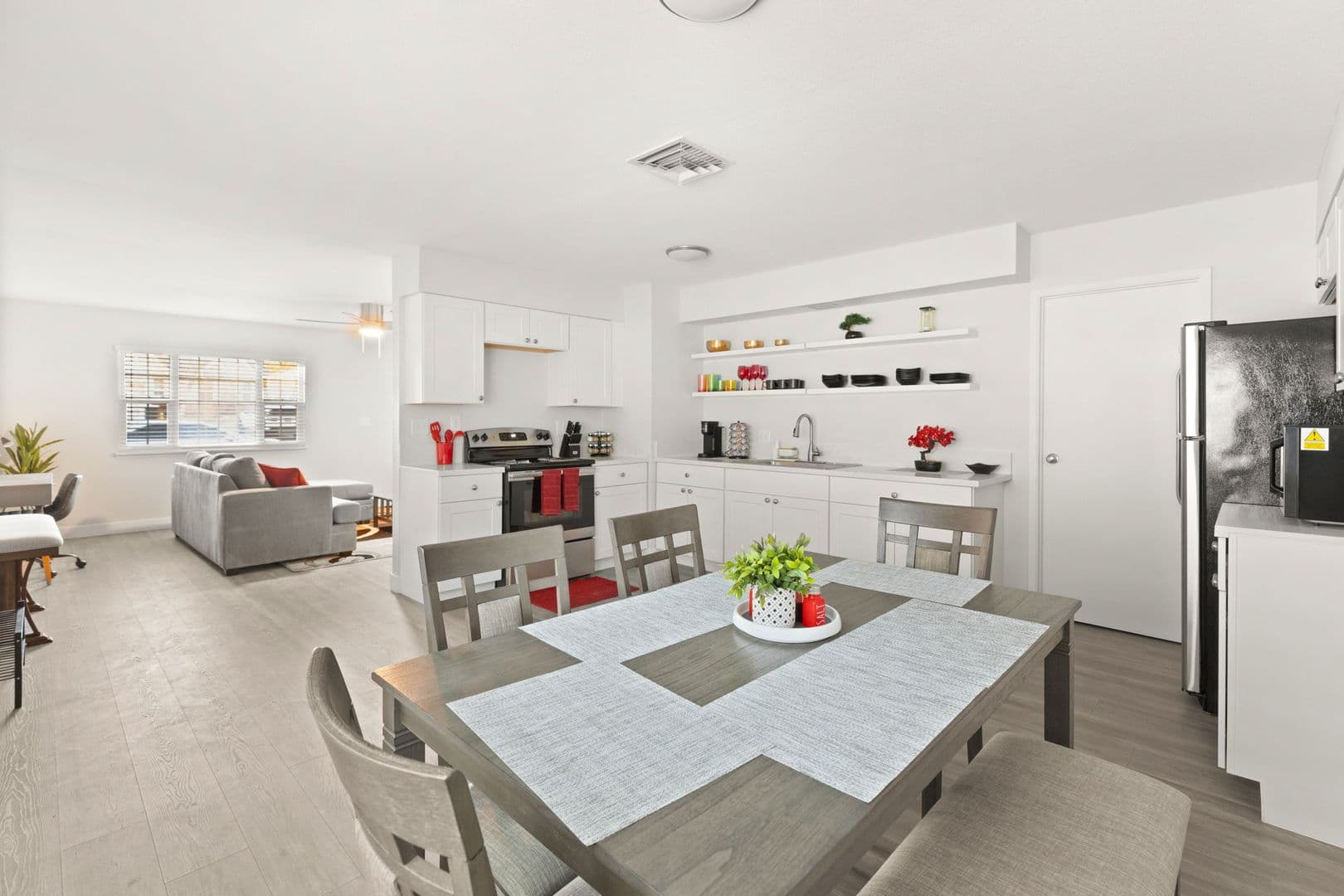 Las Vegas House: 615 S 10th St Unit A