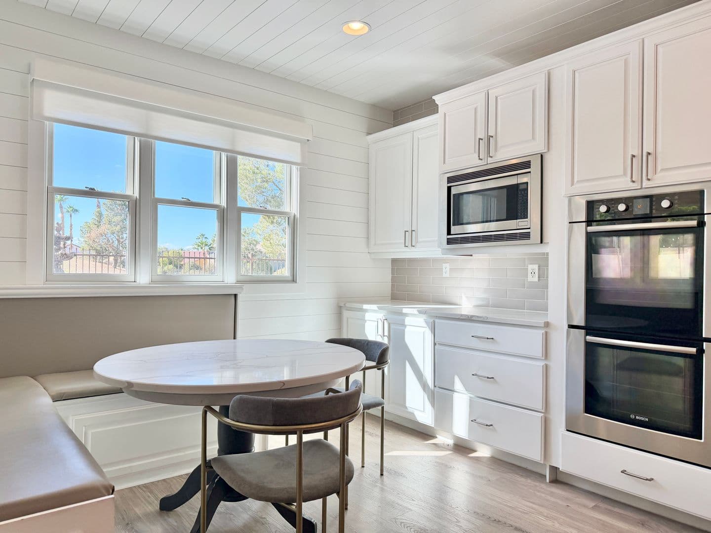 Henderson House: 927 Via Canale Drive