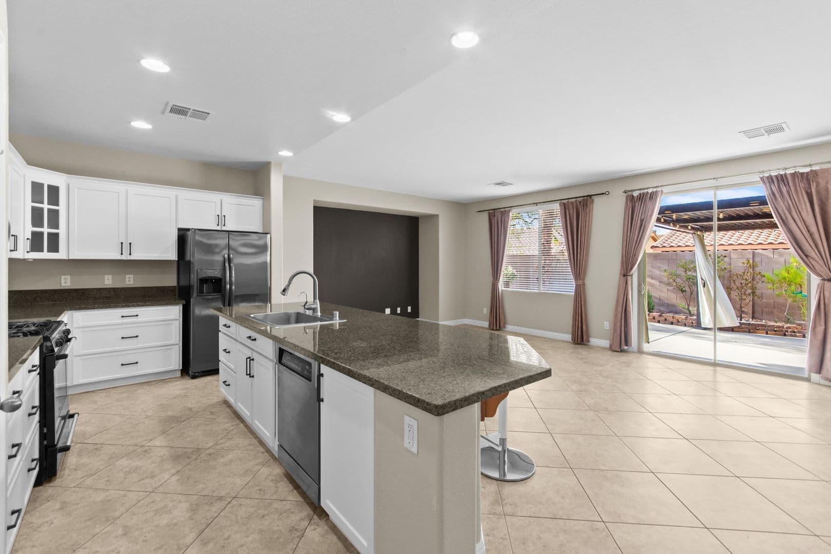 Las Vegas House: 7568 Stray Horse Ave