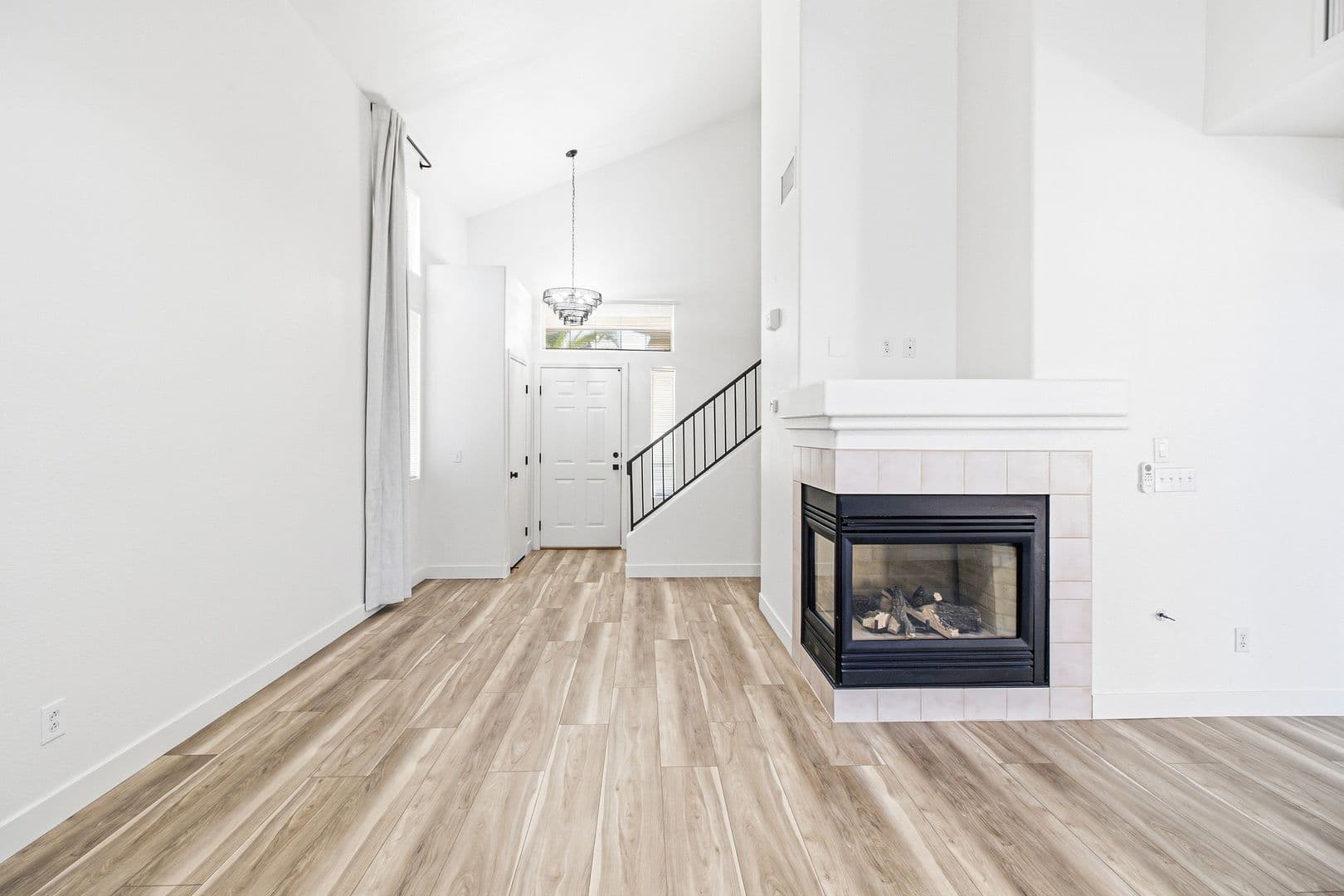 Henderson House: 2760 Saigon Dr
