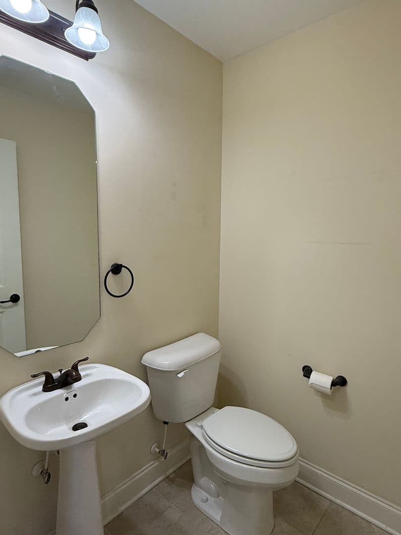 Johnson City Condo: 704 Grays Pointe Ct