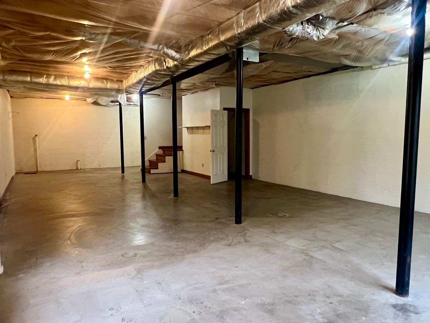 Johnson City House: 1212 Ridgewood Ct