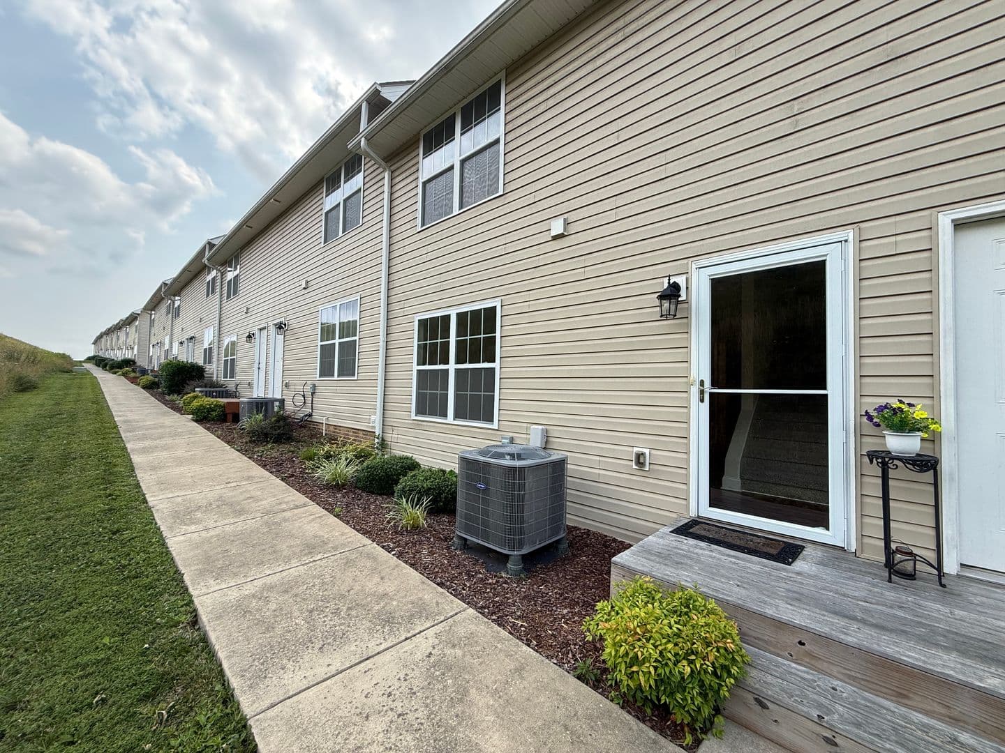 Johnson City Condo: 704 Grays Pointe Ct