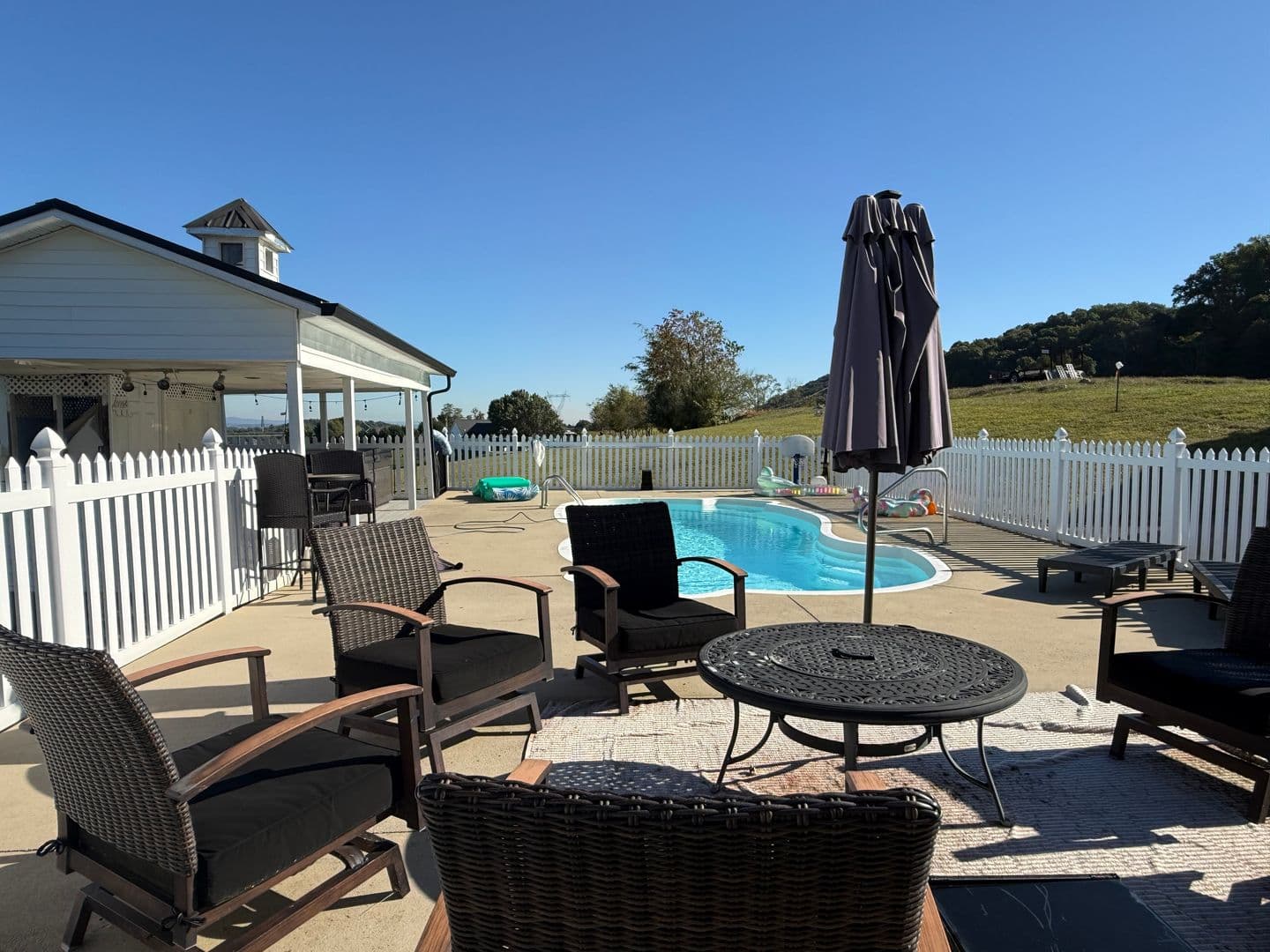 Gray House: 170 Burhl Chase Road