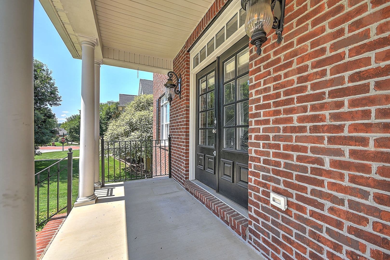 johnson city House: 9 wayland court