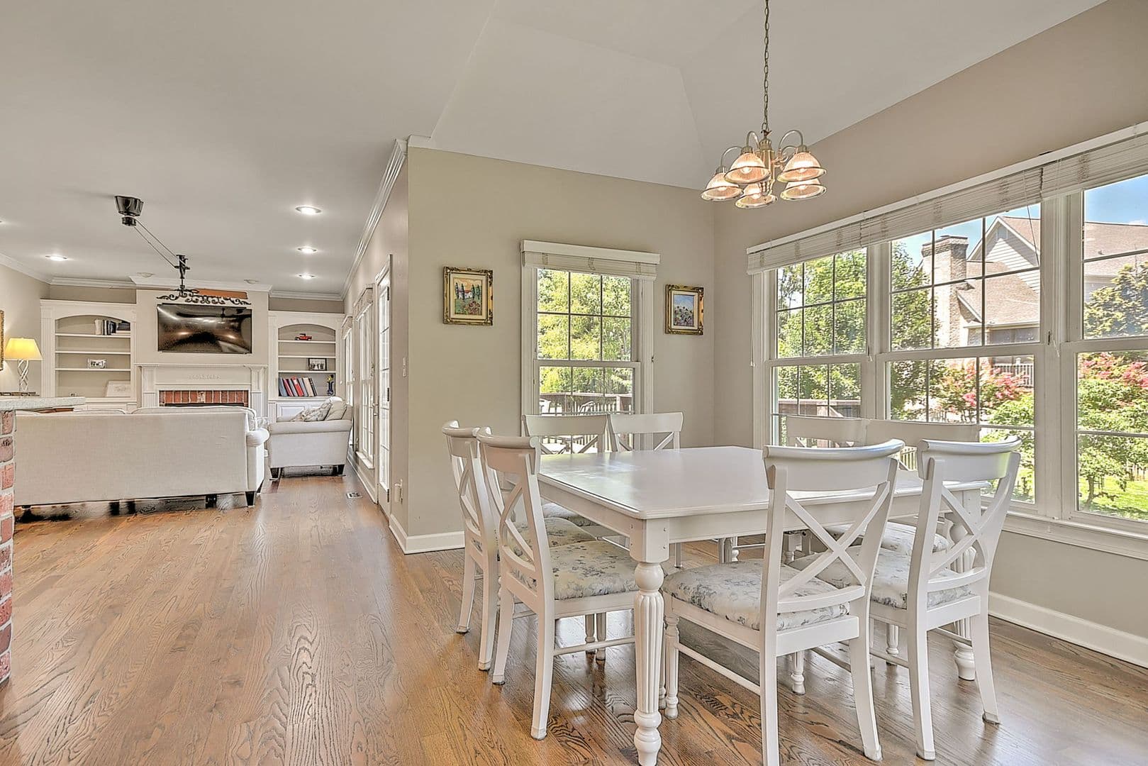 johnson city House: 9 wayland court