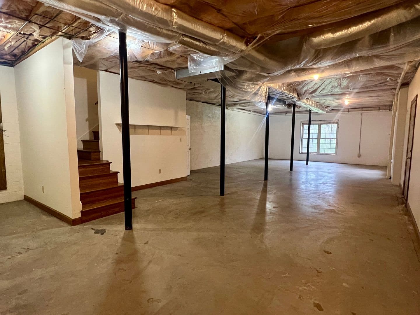 Johnson City House: 1212 Ridgewood Ct