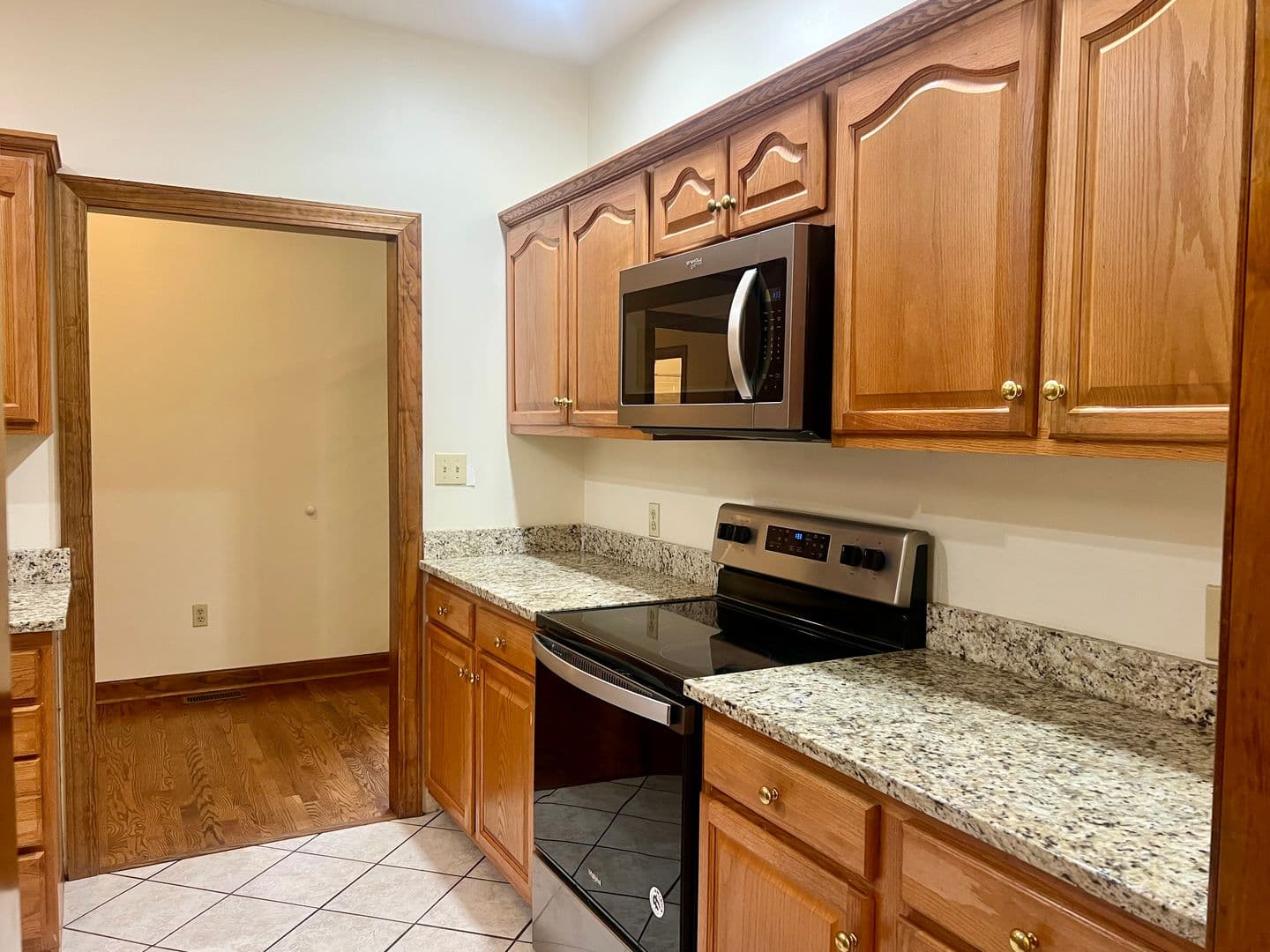Johnson City House: 1212 Ridgewood Ct