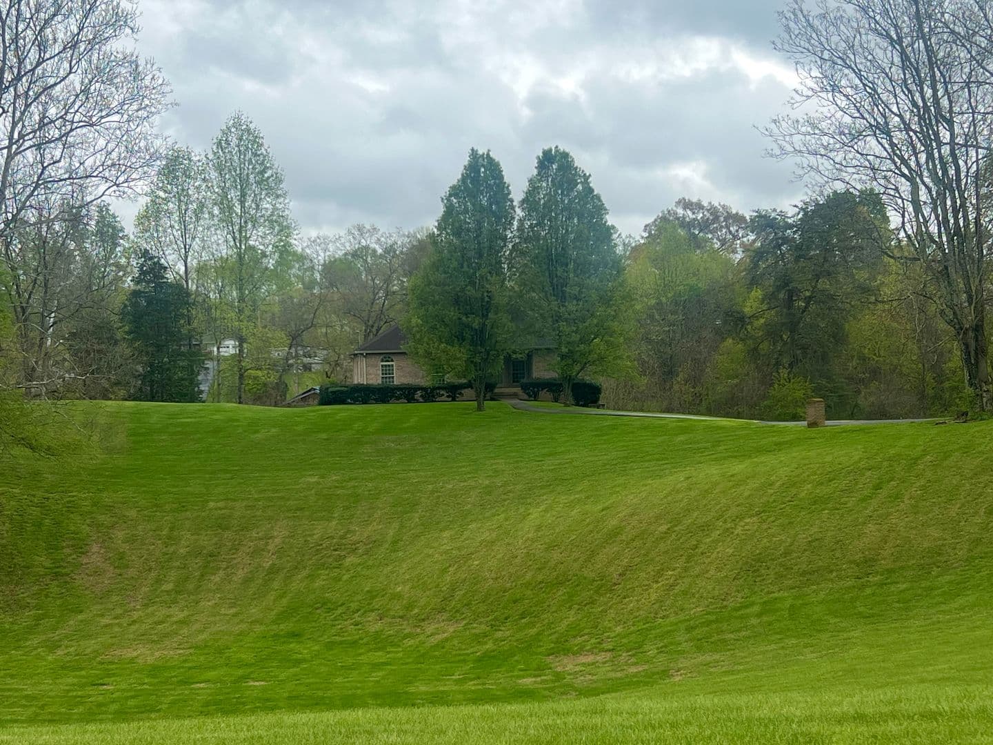 Johnson City House: 1212 Ridgewood Ct