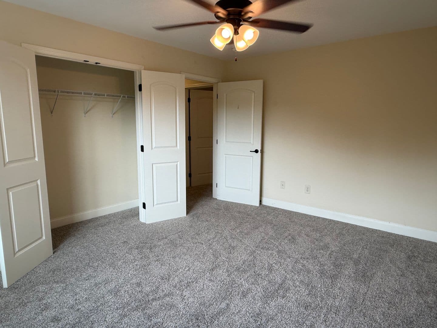 Johnson City Condo: 704 Grays Pointe Ct