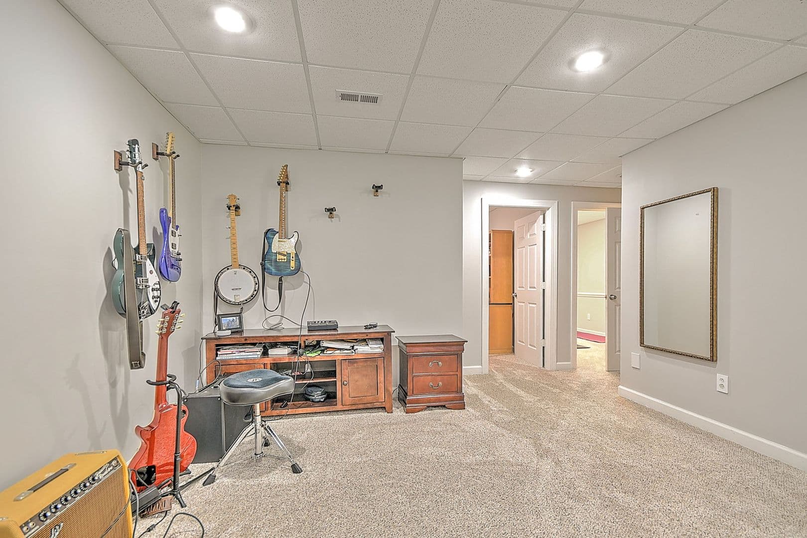 johnson city House: 9 wayland court