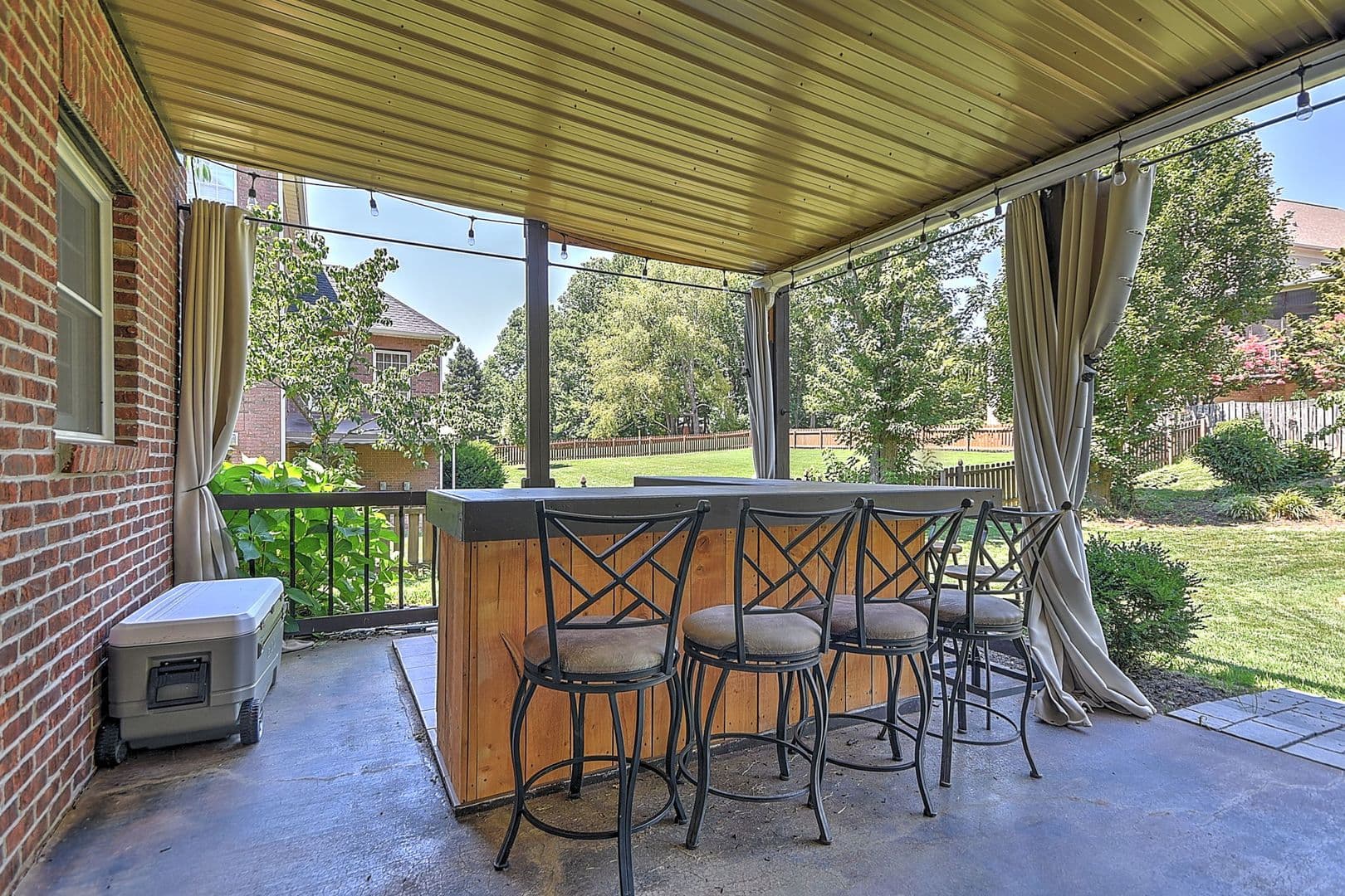 johnson city House: 9 wayland court