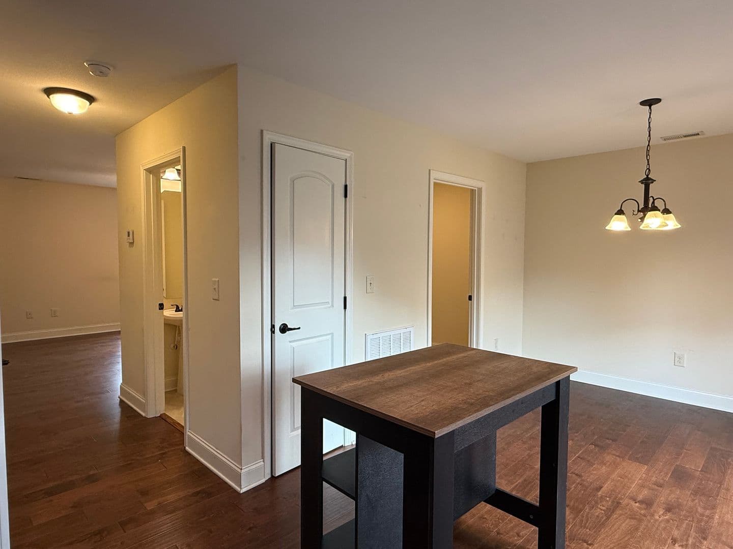 Johnson City Condo: 704 Grays Pointe Ct