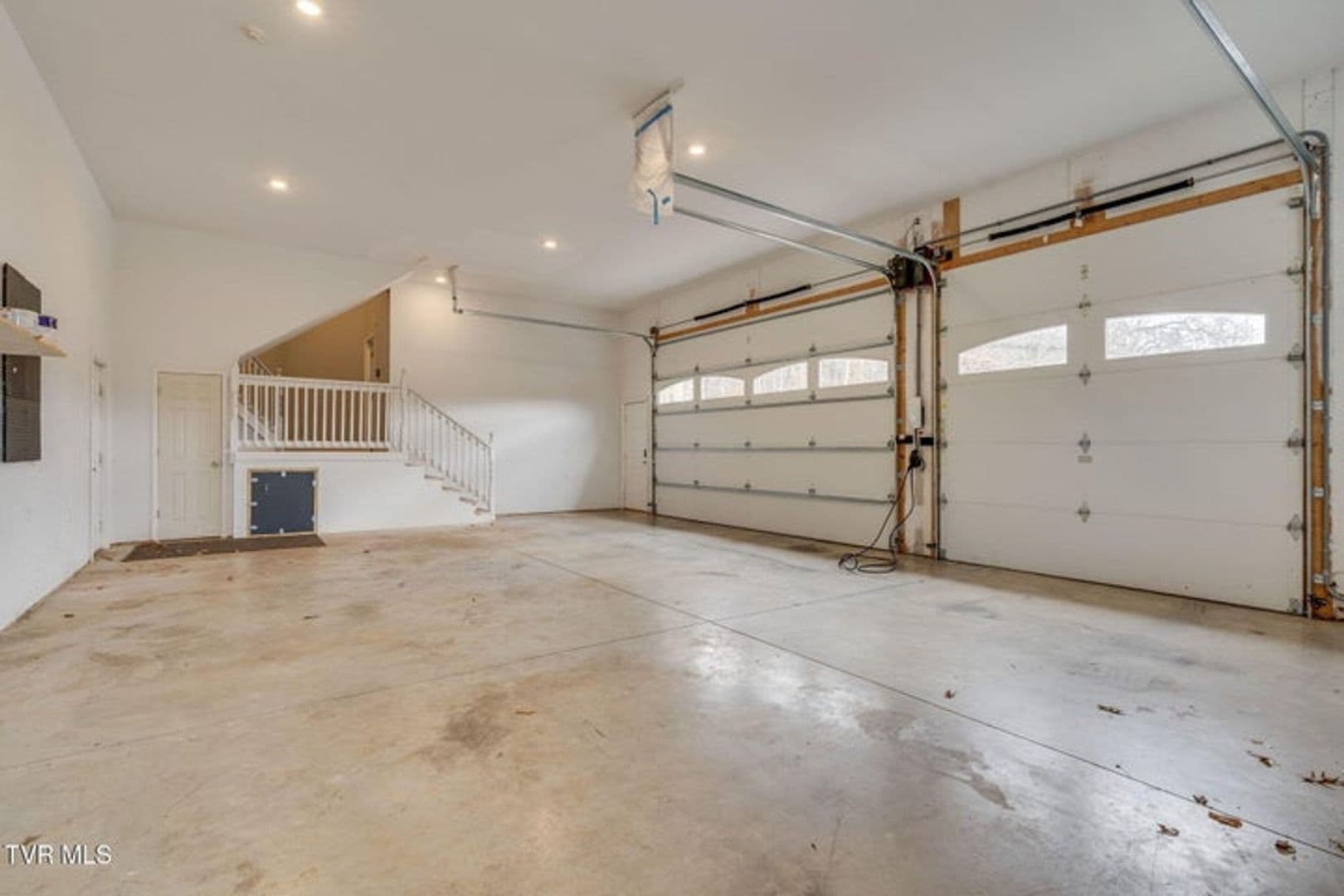 Elizabethton House: 721 Powder Branch Rd.