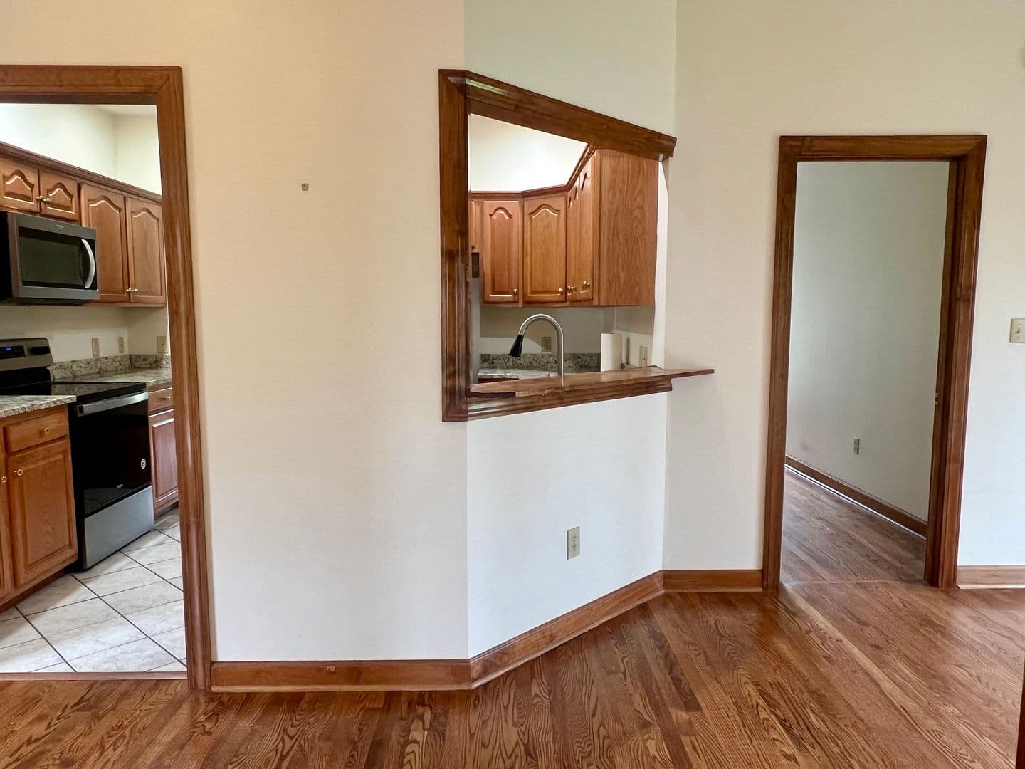 Johnson City House: 1212 Ridgewood Ct