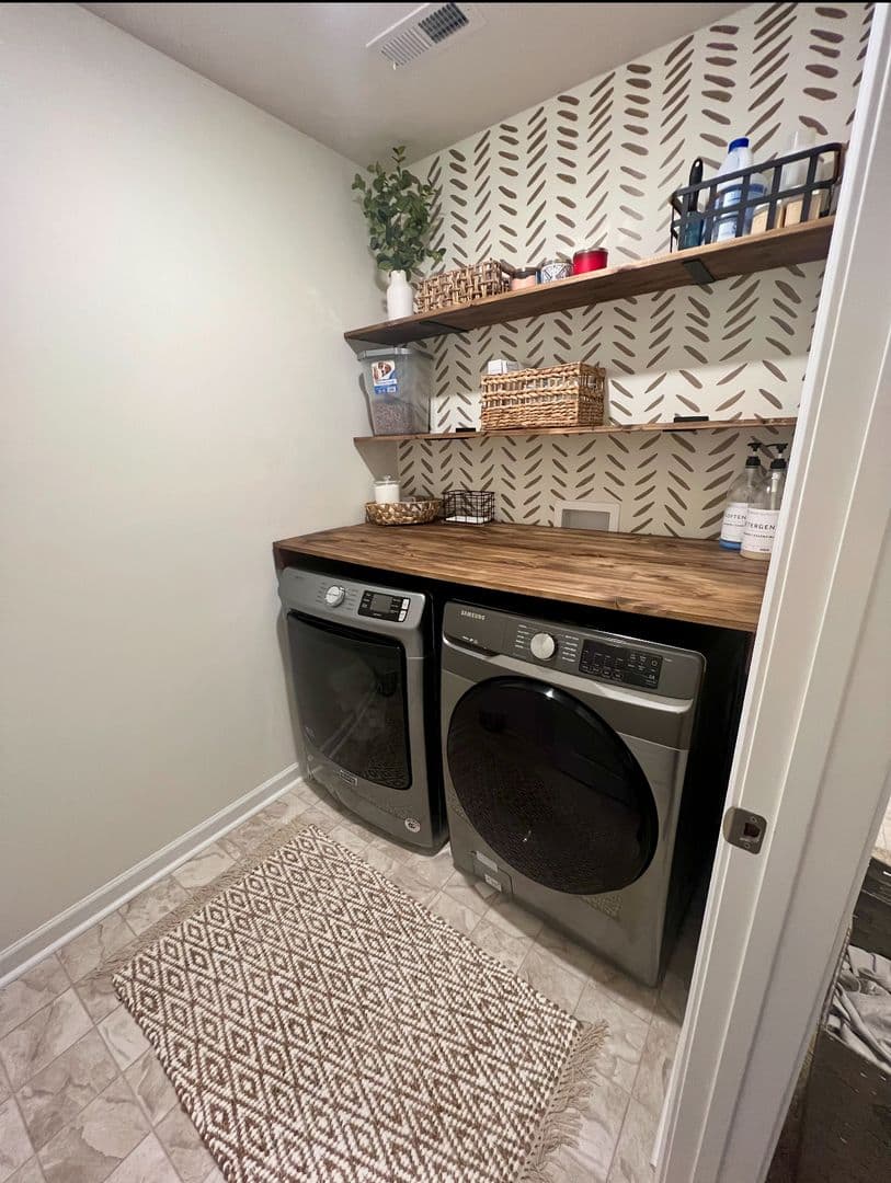 Johnson City House: 215 Wanderlust Ct