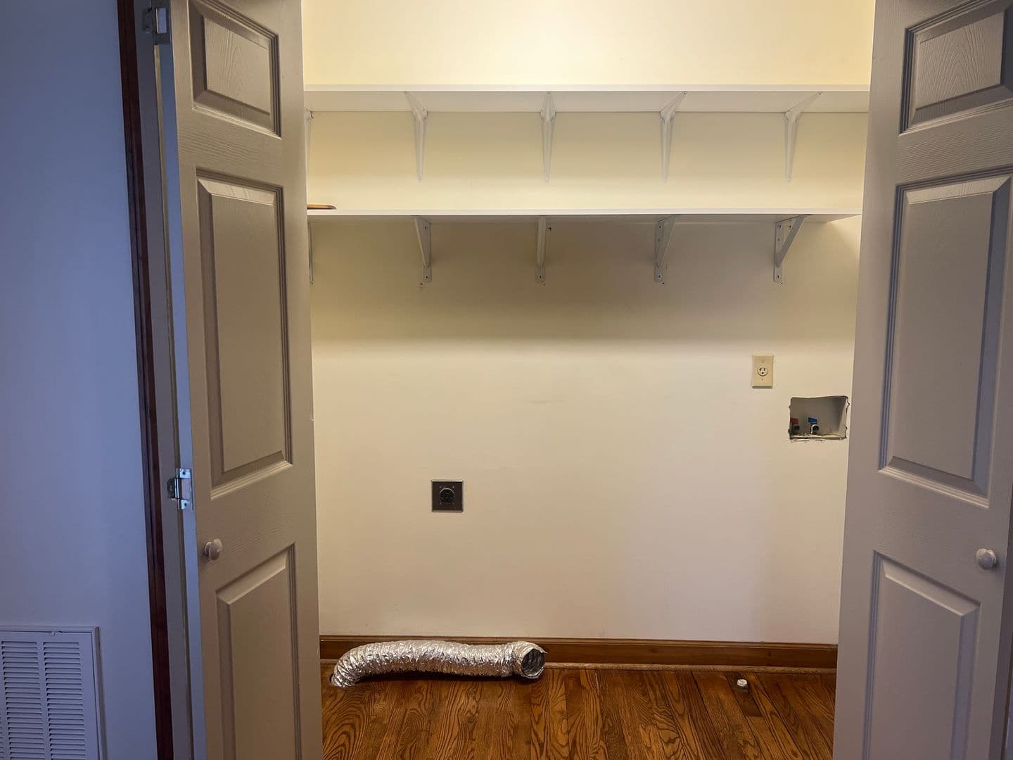 Johnson City House: 1212 Ridgewood Ct
