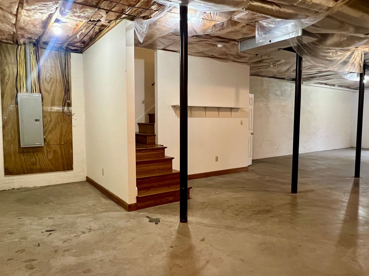Johnson City House: 1212 Ridgewood Ct