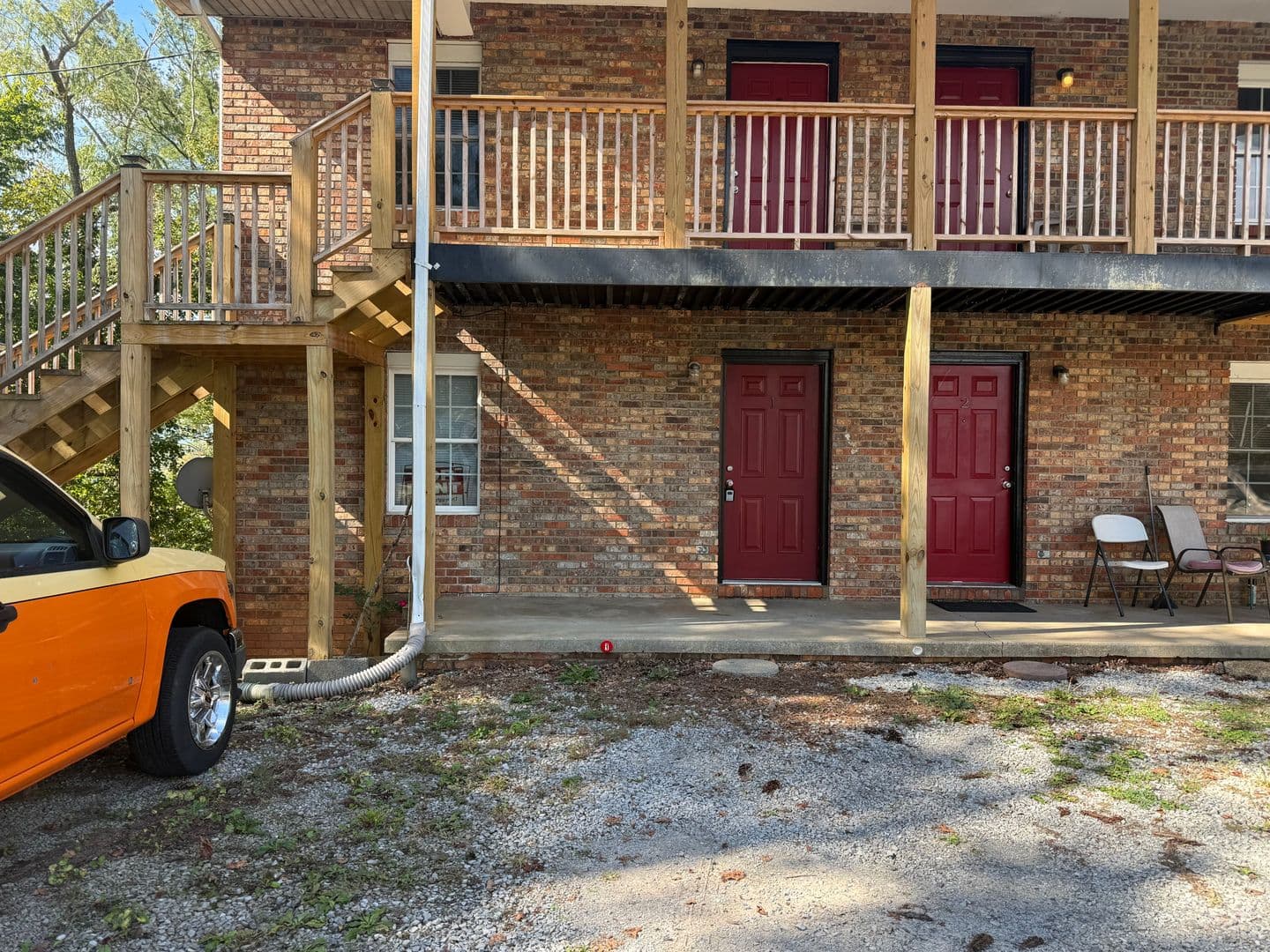Church Hill Apartment: 116 Highland Ave