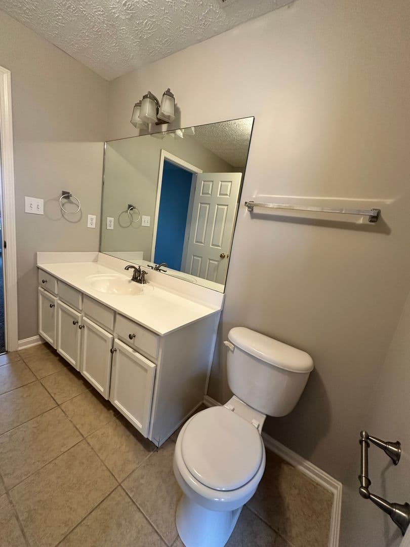 Prospect House: 9215 Eminence Court