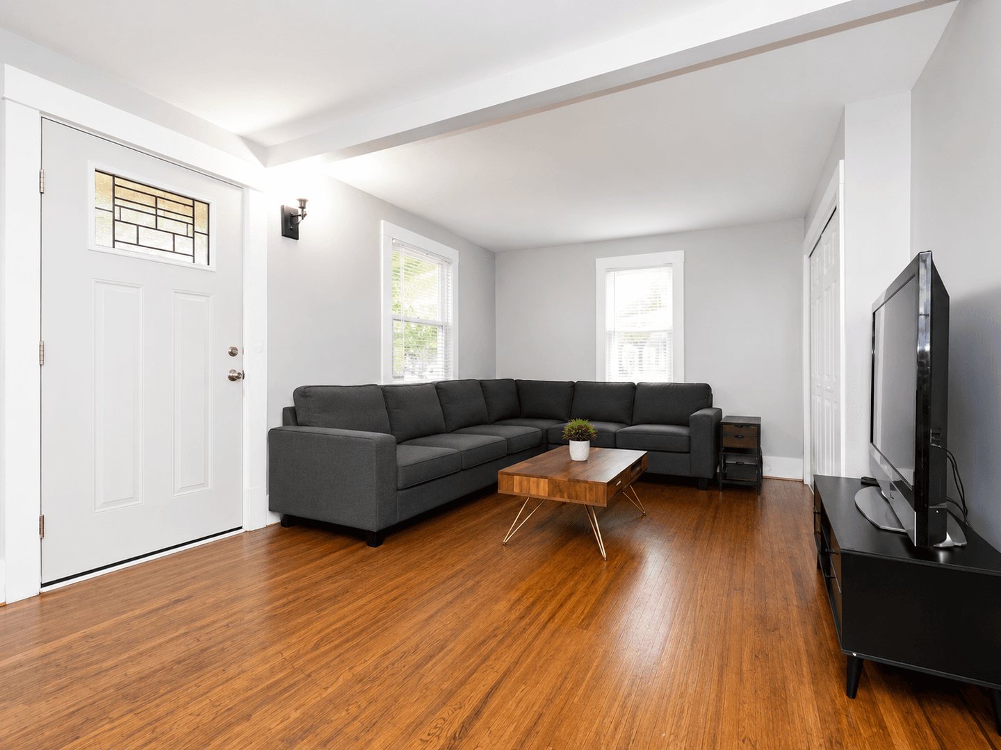 Louisville House: 433 Atwood St