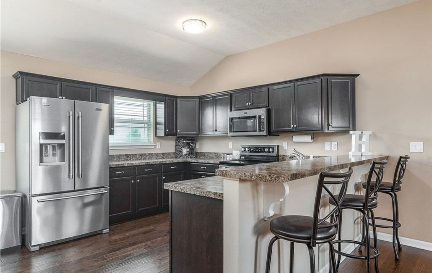 Jeffersonville House: 1979 Ramsey Way