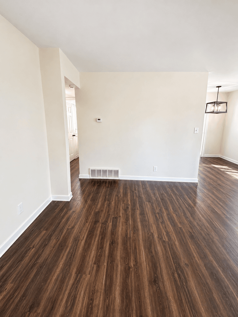 Louisville Apartment: 2100 Murray Ave Apt 8