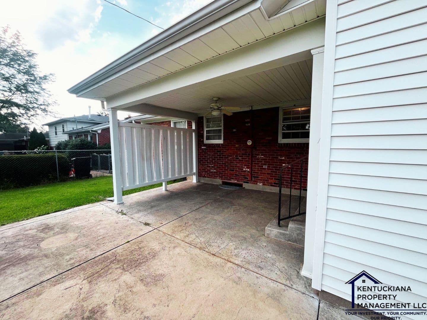 Louisville House: 9400 Habersham Dr