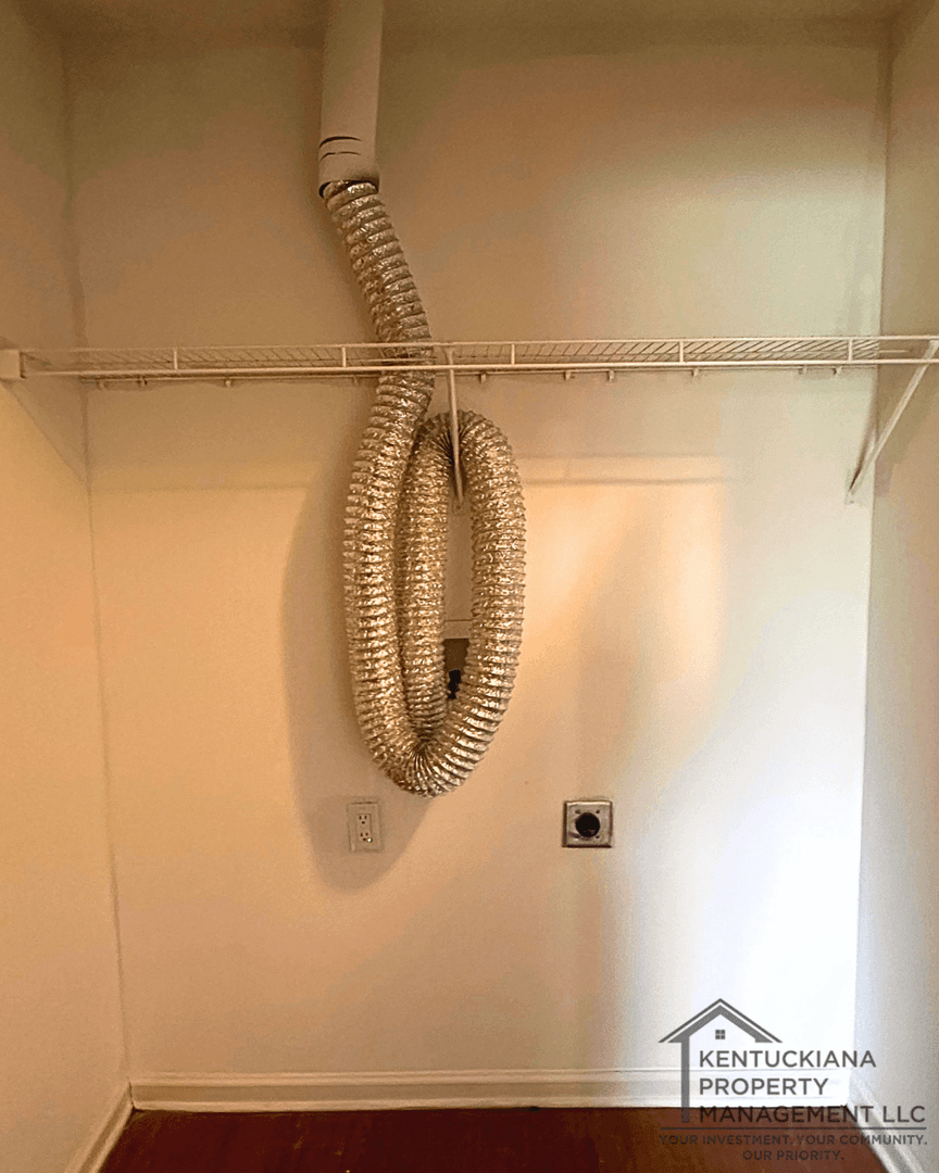 La Grange Apartment: 1908 Jericho Rd
