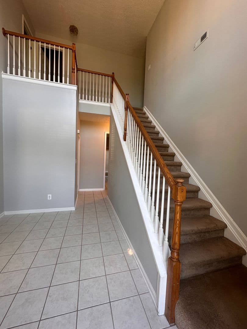 Prospect House: 9406 Harlow Ct