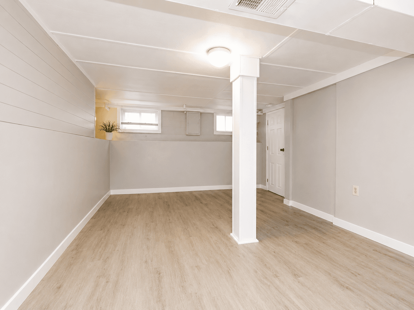 Louisville House: 433 Atwood St