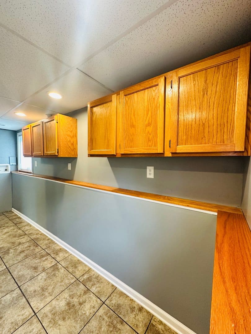 Louisville House: 1416 Hagen Road