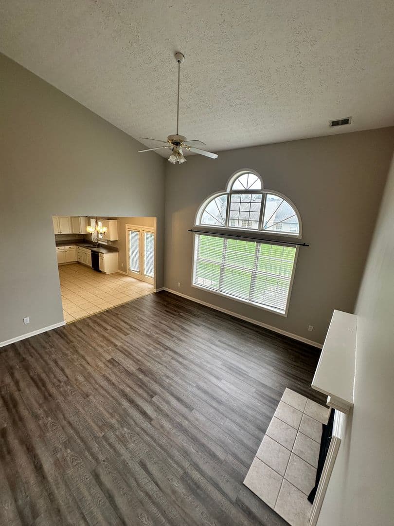 Prospect House: 9215 Eminence Court