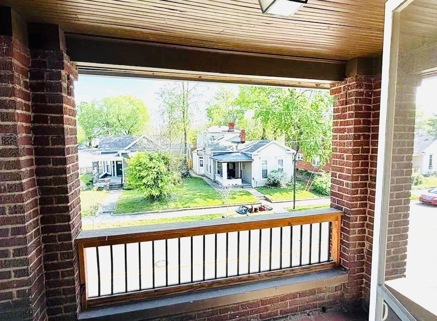 Jeffersonville Apartment: 531 E Chestnut St