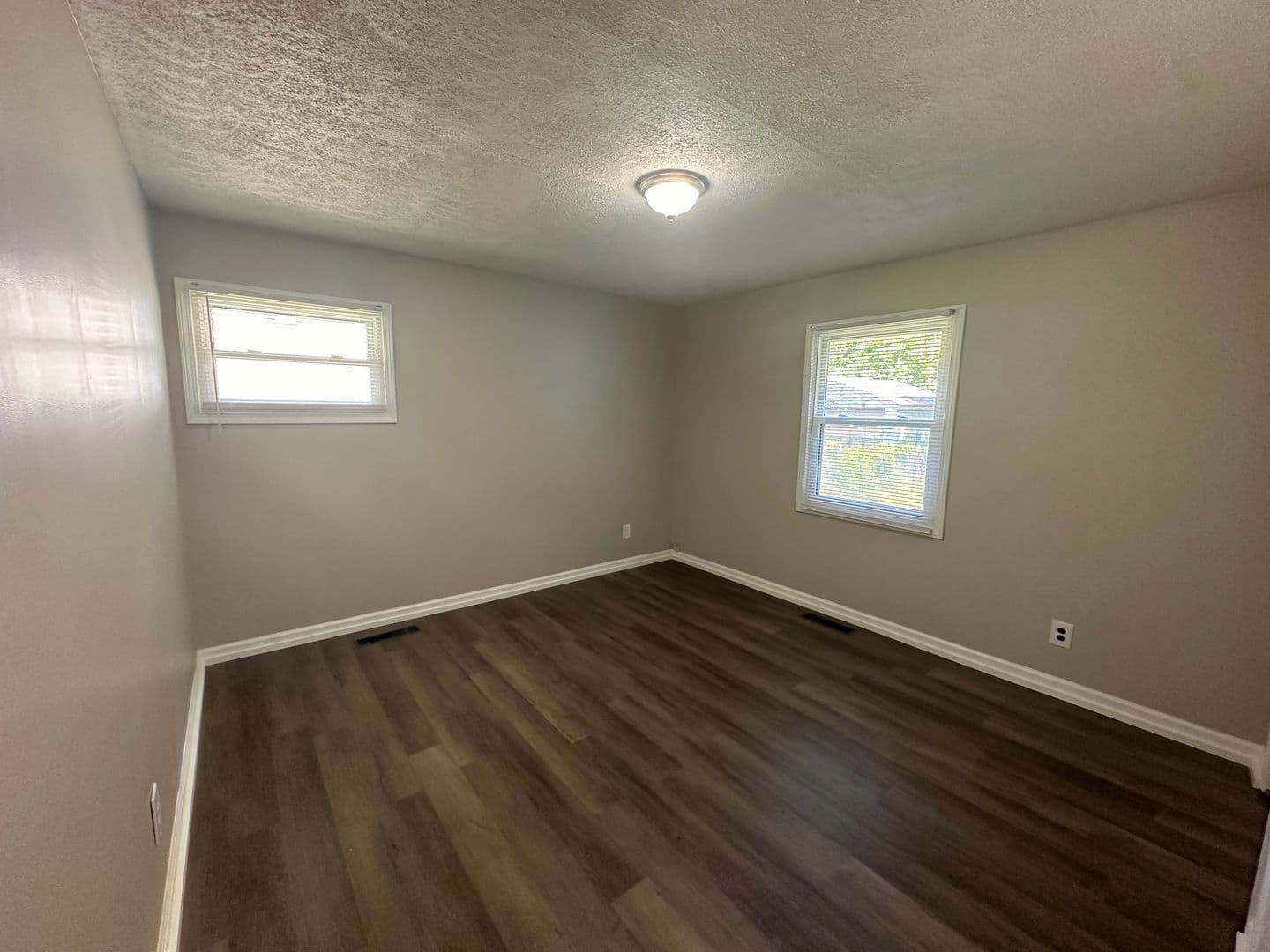 Louisville House: 1413 Mark Trail Road