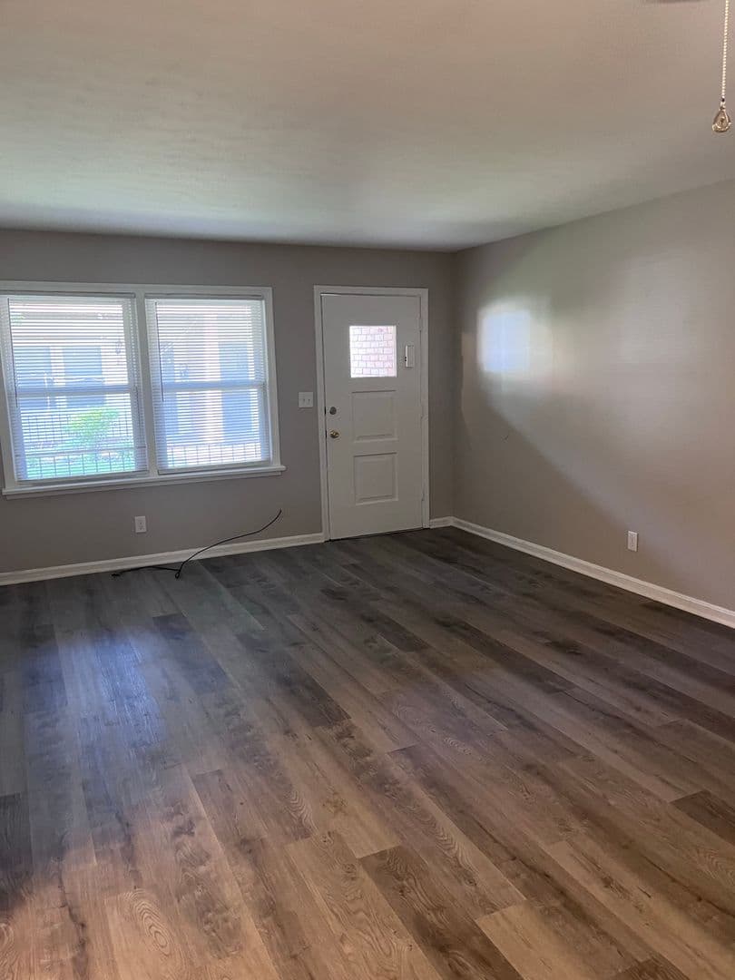 Louisville Apartment: 2012 Terril Lane