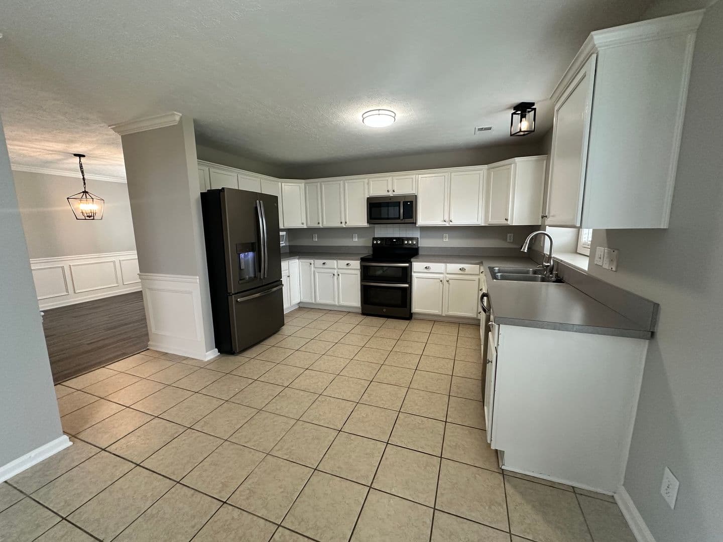 Prospect House: 9215 Eminence Court