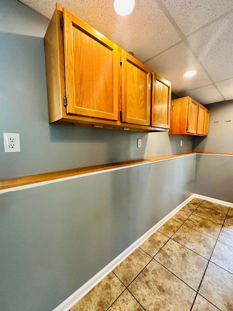 Louisville House: 1416 Hagen Road