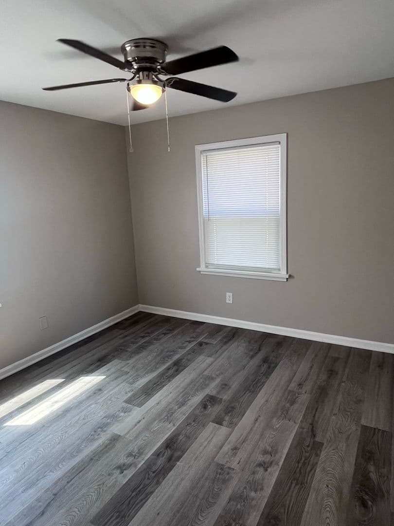 Louisville Apartment: 2012 Terril Lane