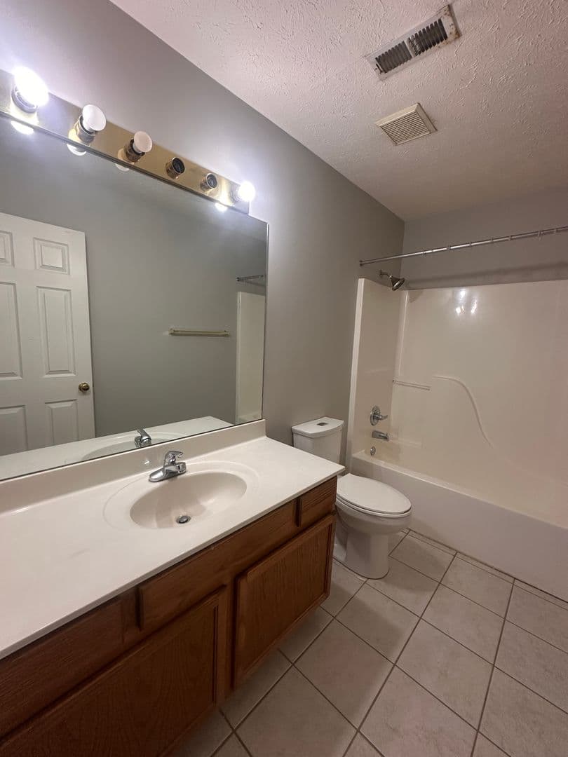 Prospect House: 9406 Harlow Ct