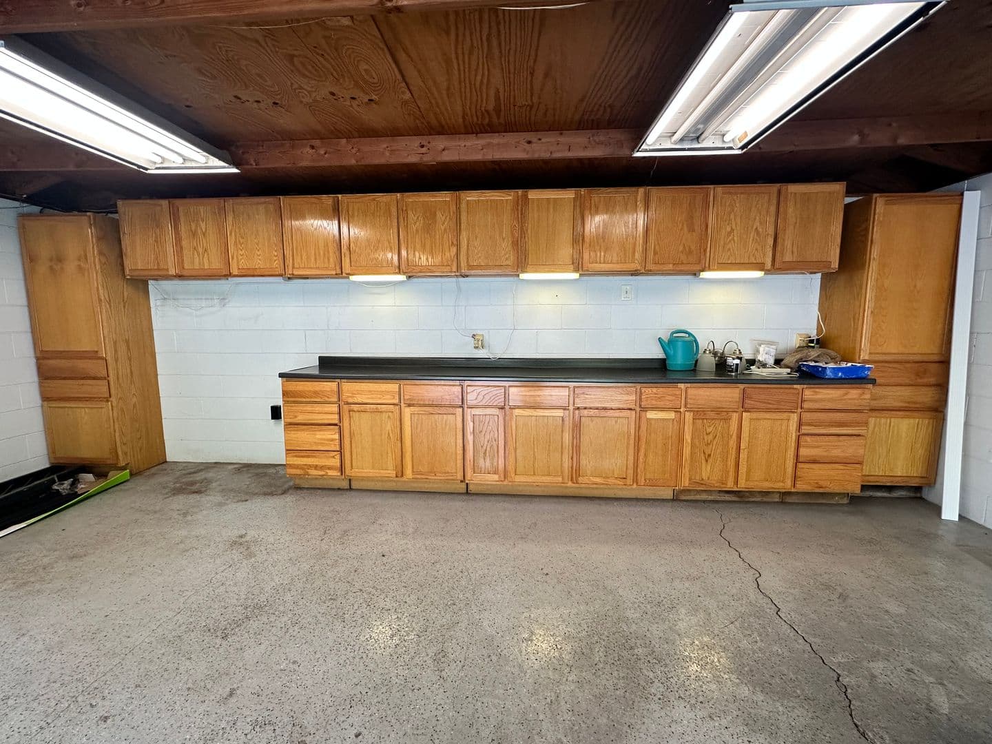 Louisville House: 1416 Hagen Road