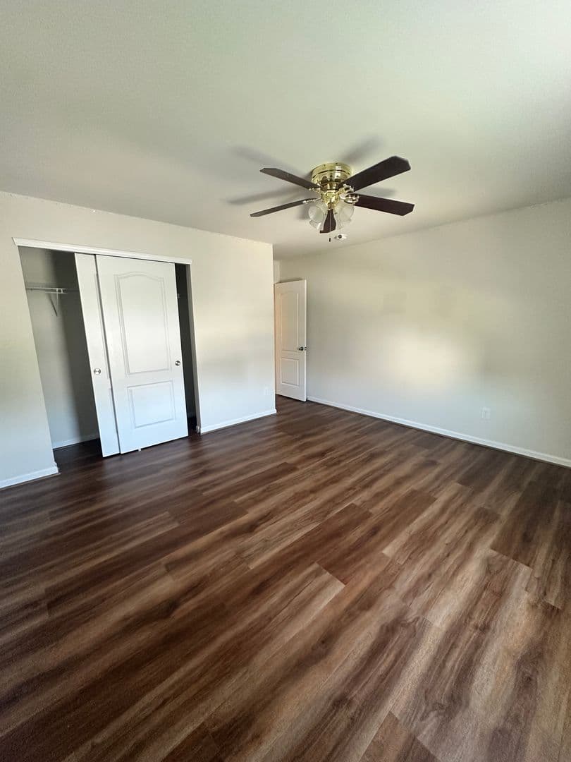Louisvile House: 11812 Beacon Ct