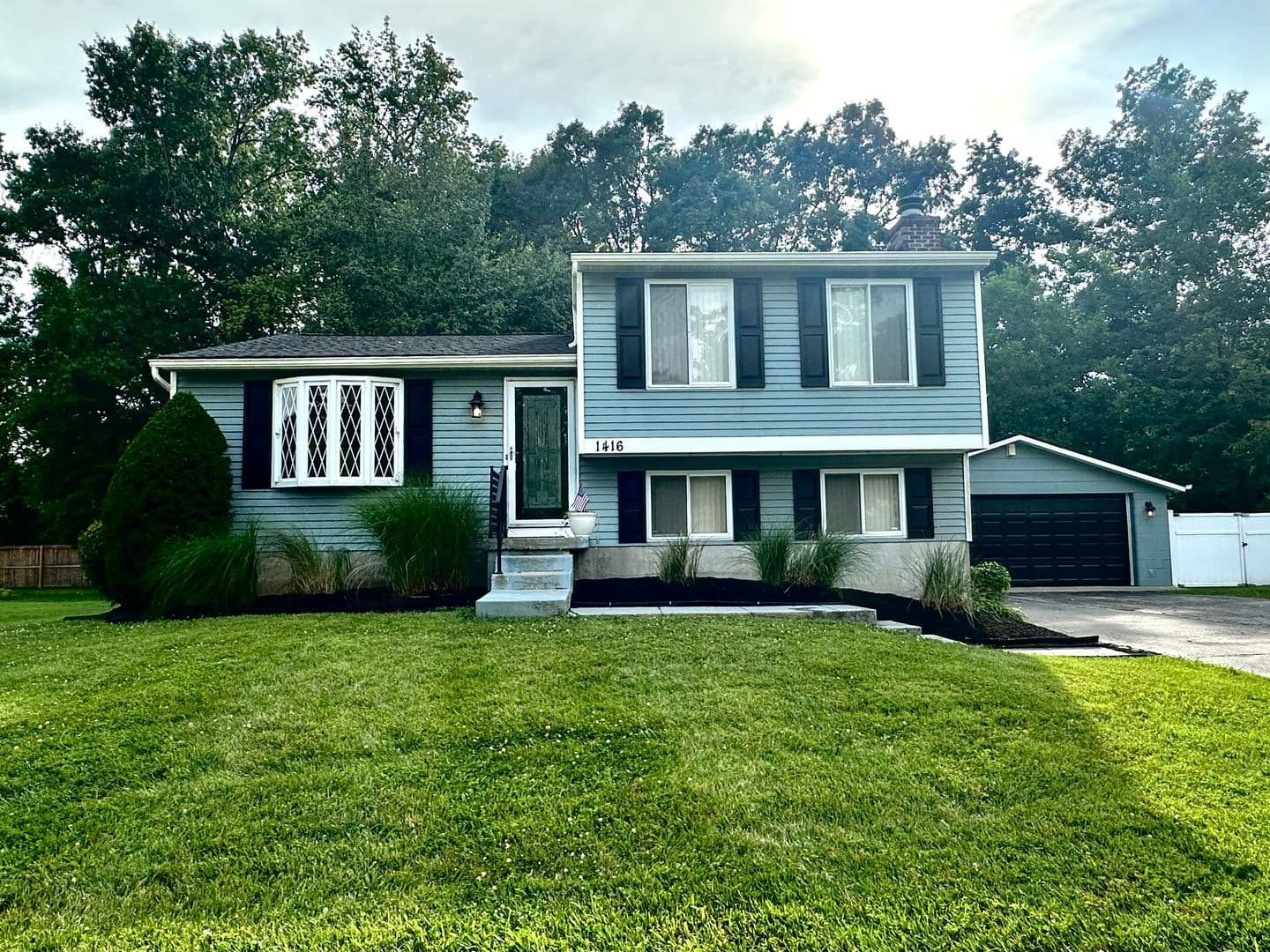Louisville House: 1416 Hagen Road