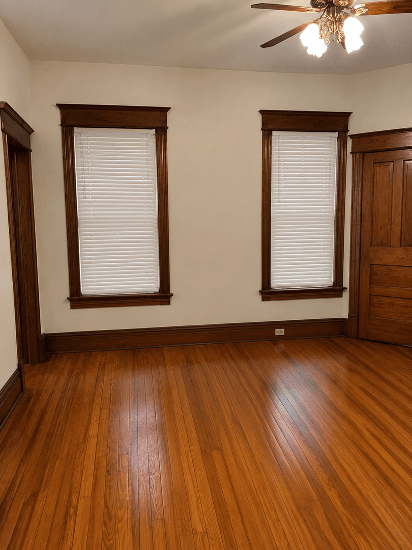 Louisville Apartment: 2063 Sherwood Ave