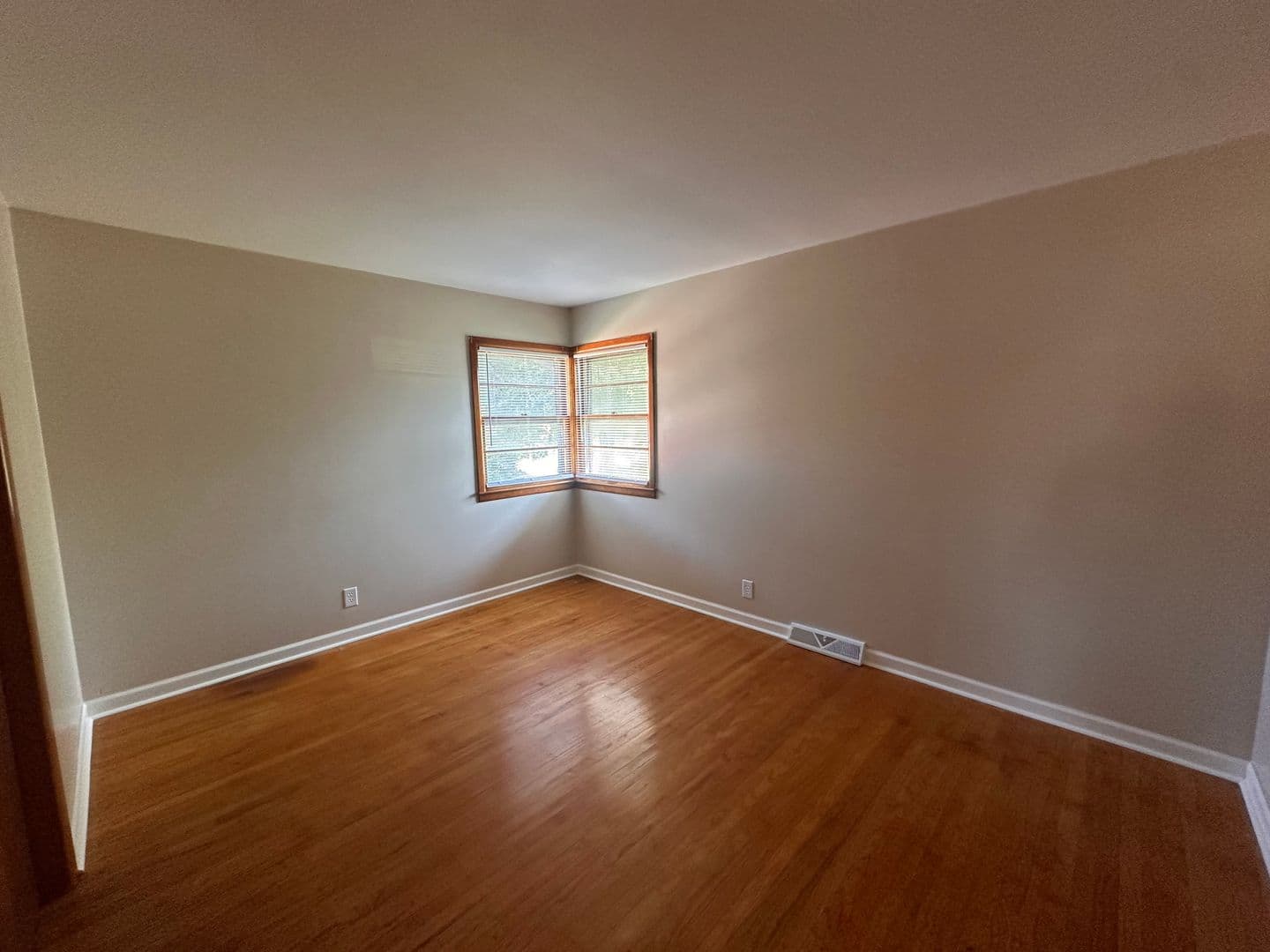 Louisville House: 4806 Imperial Terrace